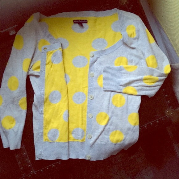 American Eagle Outfitters Sweaters - 💛Polka Scoop Neck Cardigan